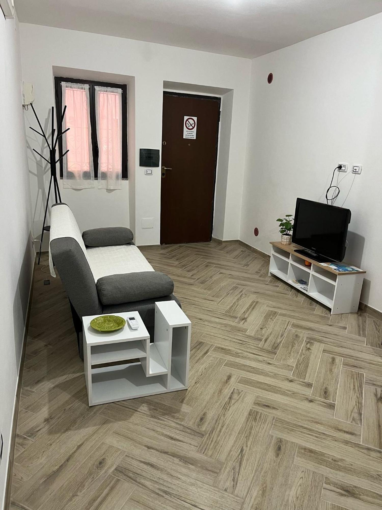 Appartamenti Da Ewa Sassari I Сасари Екстериор снимка